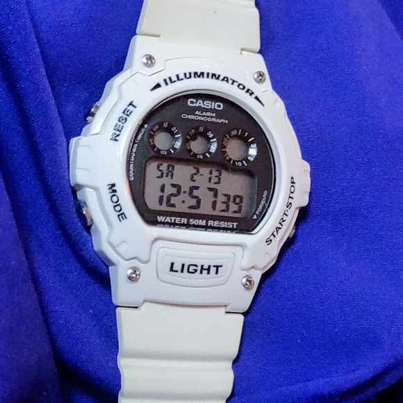 Casio Vintage White Sports Multifunction Men's Watch - Picture 3 of 8